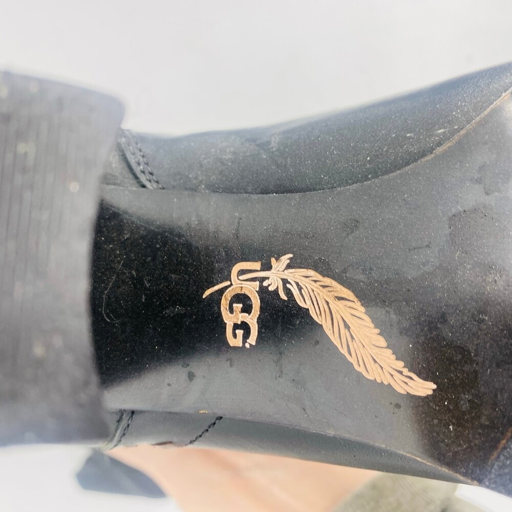 Ugg  Women's US Size 7 Black Leather Heeled Almond Toe Riding Boots 1005662 - Picture 6 of 8